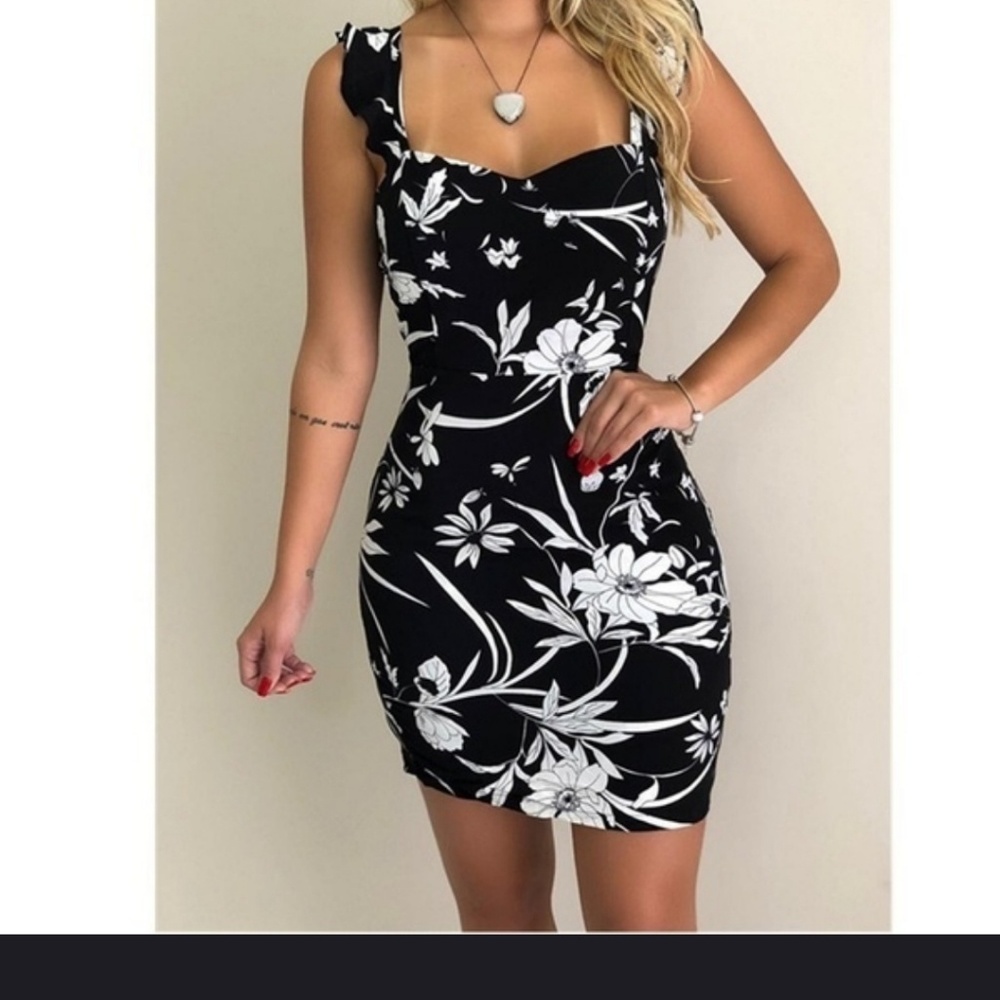 Women's Sleeveless Black & White Summer Dress